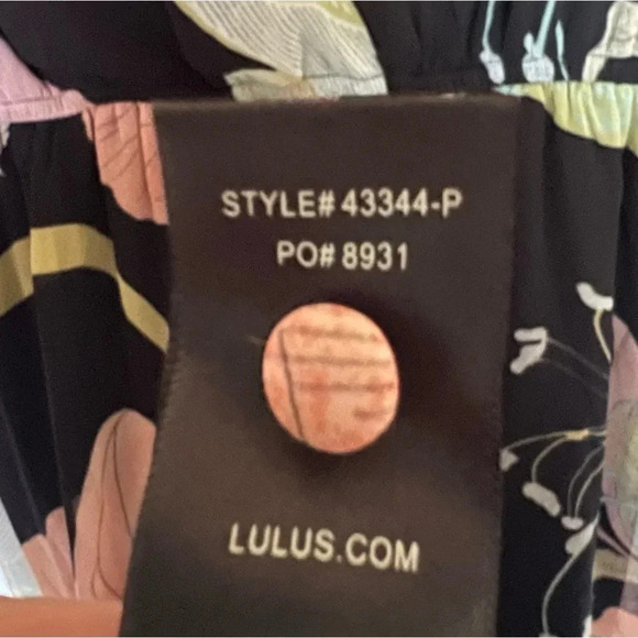 Lulus Wondrous Water Lilies Maxi Dress black floral print High Slit Size Large - Picture 11 of 11